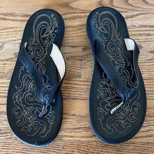 Olukai Paniolo Black Leather Embroidered Flip Flop Sandals Shoes Women’s 9